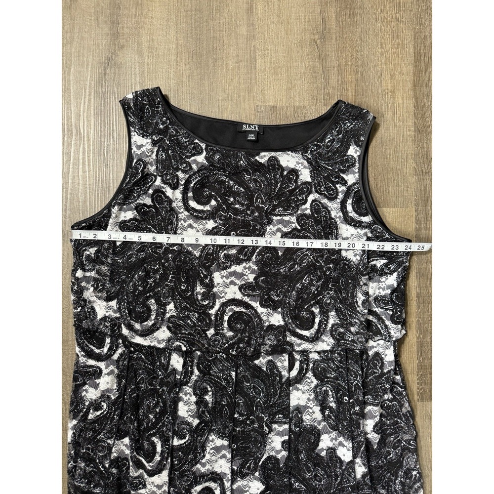 SLNY Floral Paisley Lace Black And White Tiered Top Sleeveless Size 24w - Picture 3 of 7